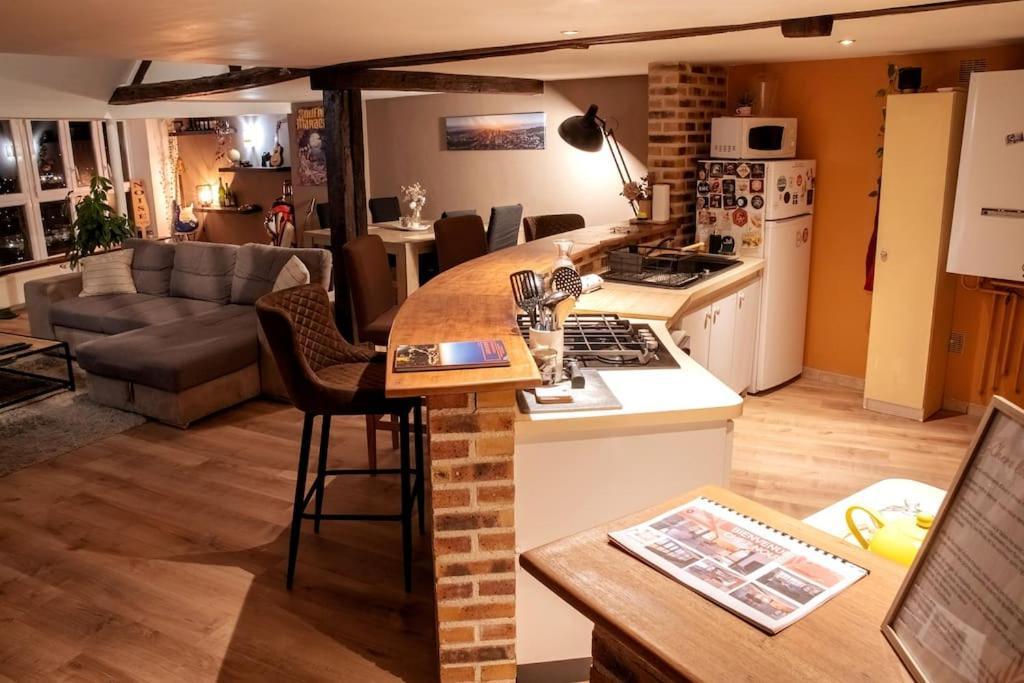 Duplex Atypique Dans La Cite Medievale Laon Dış mekan fotoğraf