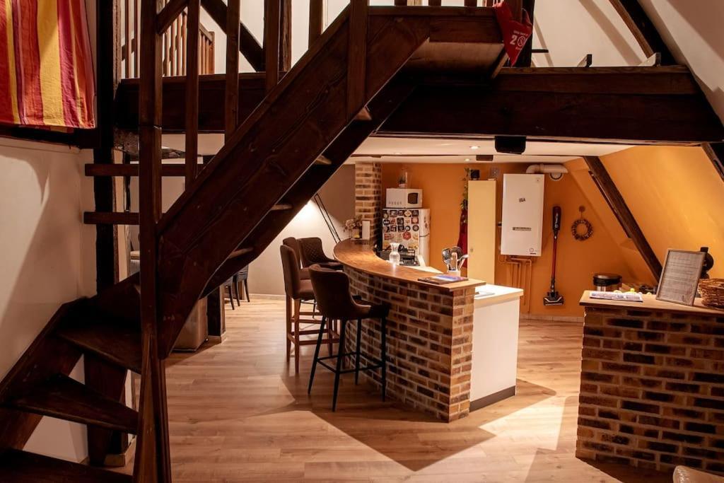 Duplex Atypique Dans La Cite Medievale Laon Dış mekan fotoğraf