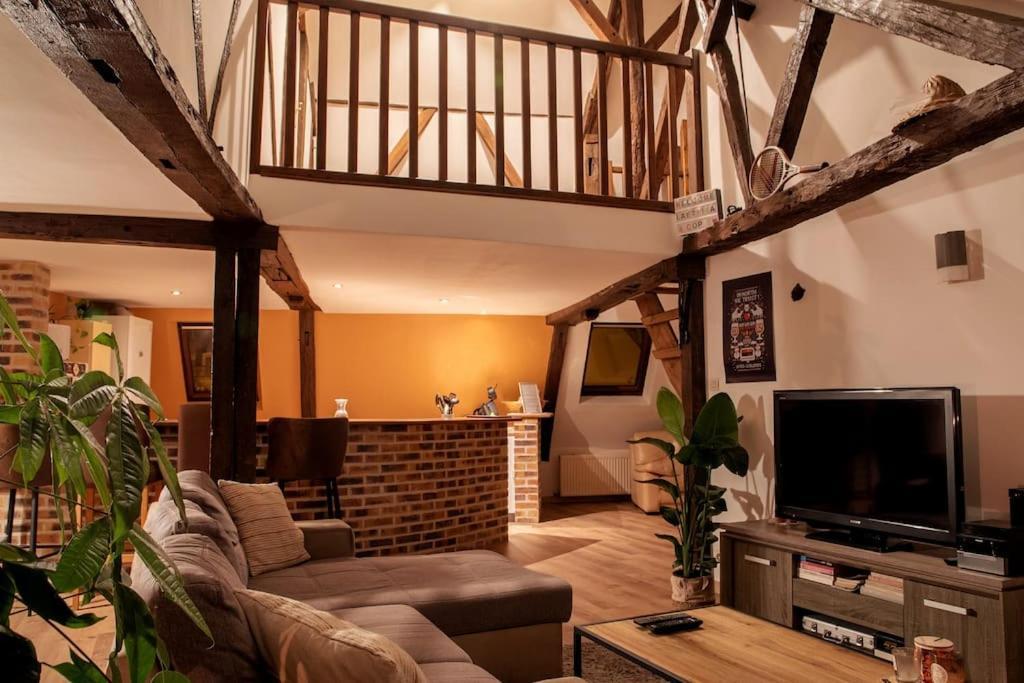 Duplex Atypique Dans La Cite Medievale Laon Dış mekan fotoğraf